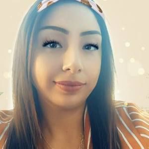 Meet your Posher, Cristina